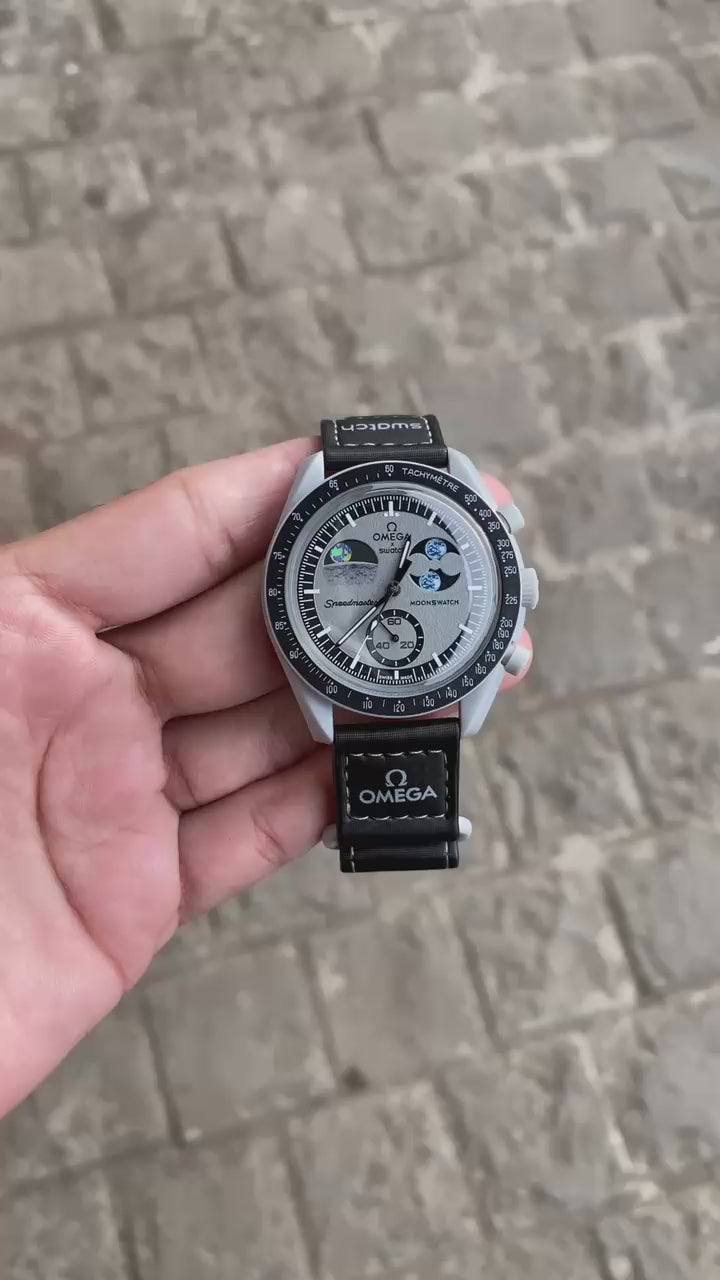 Ome_ga Swatch moon